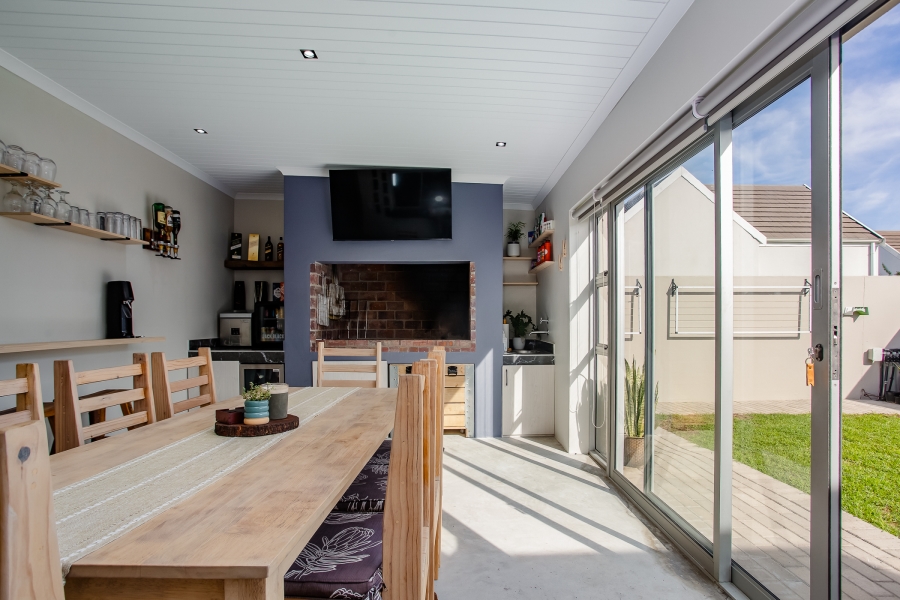 3 Bedroom Property for Sale in Berg En Dal Western Cape